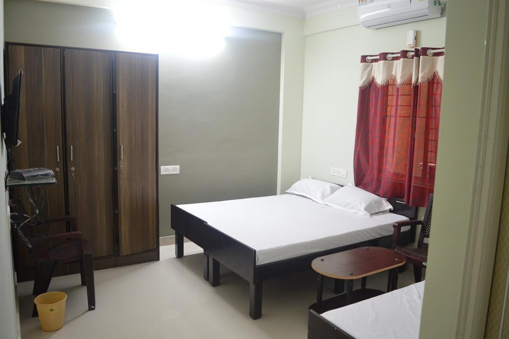 Sri Balaji Guest House Bangalore Exterior foto